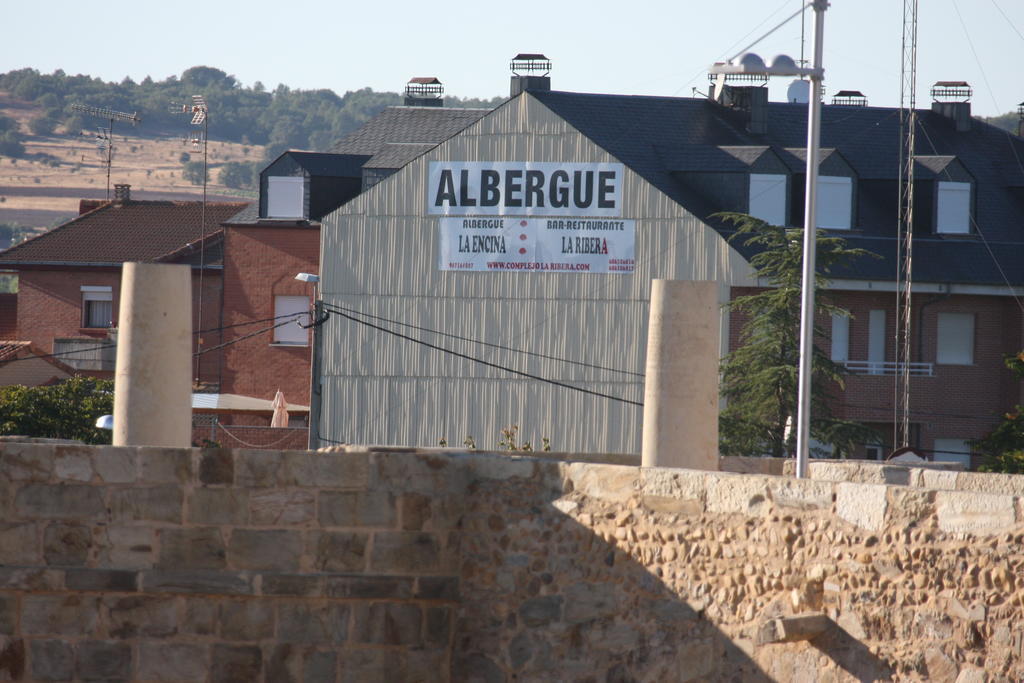Albergue La Encina Hospital de Orbigo Exterior photo